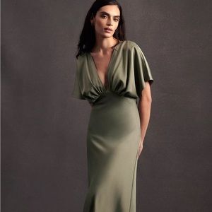 Worn once - dry cleaned